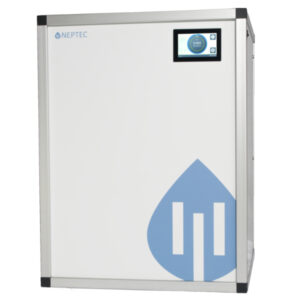 Le système d'eau de laboratoire Proteus 40 de Neptec GmbH produit de l'eau ASTM de type ii ou iii par osmose inverse ou RO + EDI (électrodéionisation). Le système est construit comme une sous-structure avec un contrôleur à écran tactile, un réservoir d'eau pure intégré de 80 litres et une pompe de surpression pour pressuriser l'eau pour des applications telles que les lave-vaisselle de laboratoire, les autoclaves et les chambres climatiques.