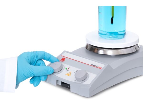 Ohaus Guardian 2000 G21HSRDS hotplate stirrer for processing laboratory samples. analog control by hand