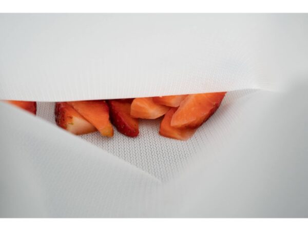 Stomacher 400 Classic strainer bags for filtered blending in lab blender applications with food sample