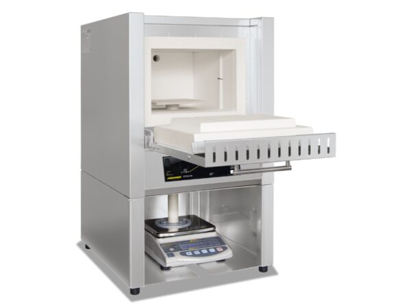 Four à moufle Nabertherm L9/11/SW avec balance intégrée pour l'analyse thermogravimétrique (TGA)