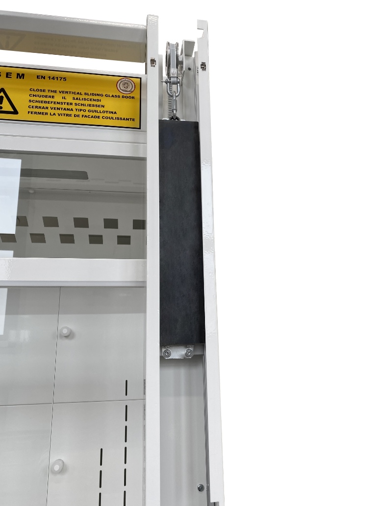 Asem Kristal M0 fume hood counterweight system for smooth sash operation, EN 14175 compliant