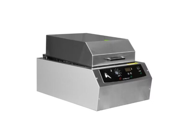 Lab Armor M720 bead bath closed view with stainless steel housing and precision temperature control