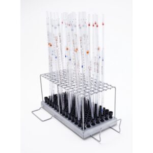 Miele laboratorium vaatwasser A 303 module – beladen met pipetten voor grondige reiniging en droging.