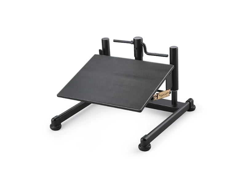 Bimos voetensteun met gasveer verstelbaar voor ergonomisch werken in laboratorium