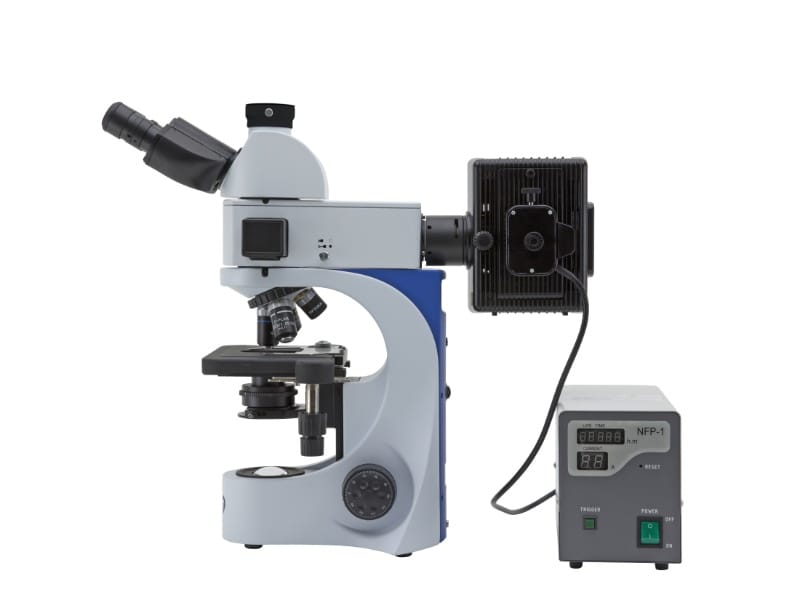 Optika B-383FL microscope trinoculaire fluorescence HBO, vue laterale